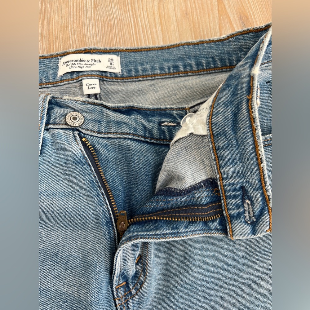 Abercrombie & Fitch Light Blue High Rise Women Jeans - Picture 7 of 9